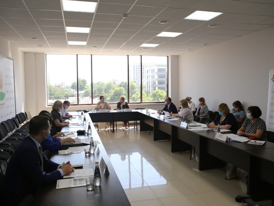 Прошел круглый стол для НКО в Ресурсном центре