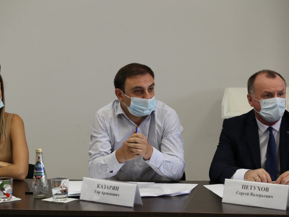 Общественная палата Краснодарского края провела рабочую встречу по теме о задержании автомобилей с рег.номерами Армении